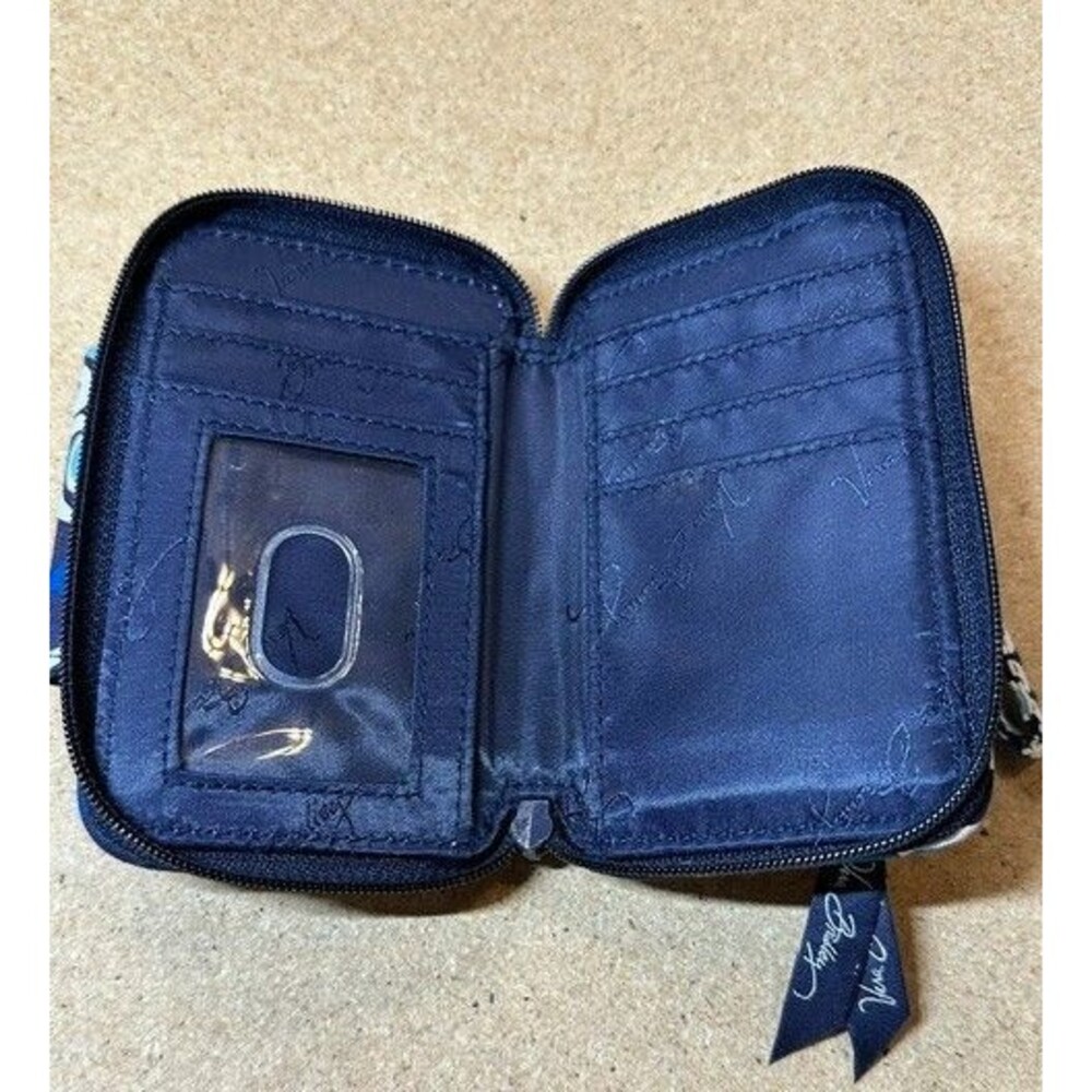 NWOT Vera Bradley Wallet Smartphone Wristlet Navy Blue Paisley Retired Print - Picture 3 of 4